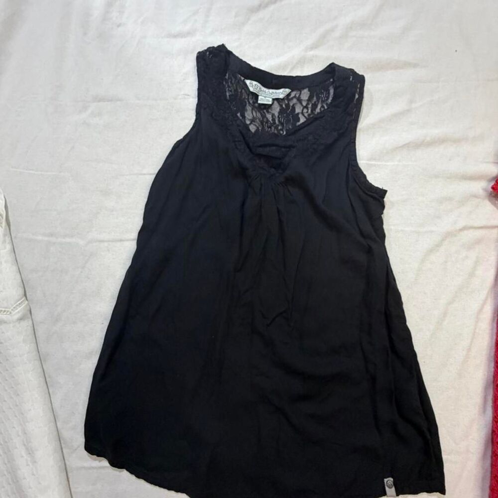 3 piece bundle Blouse - Picture 3 of 7